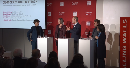 "Democracy under Attack" beim Falling Walls Science Summit 2024